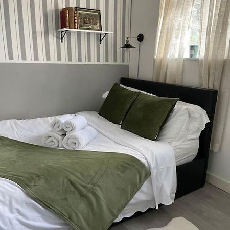One Bedroom Putney Village Flat Londres Exterior foto